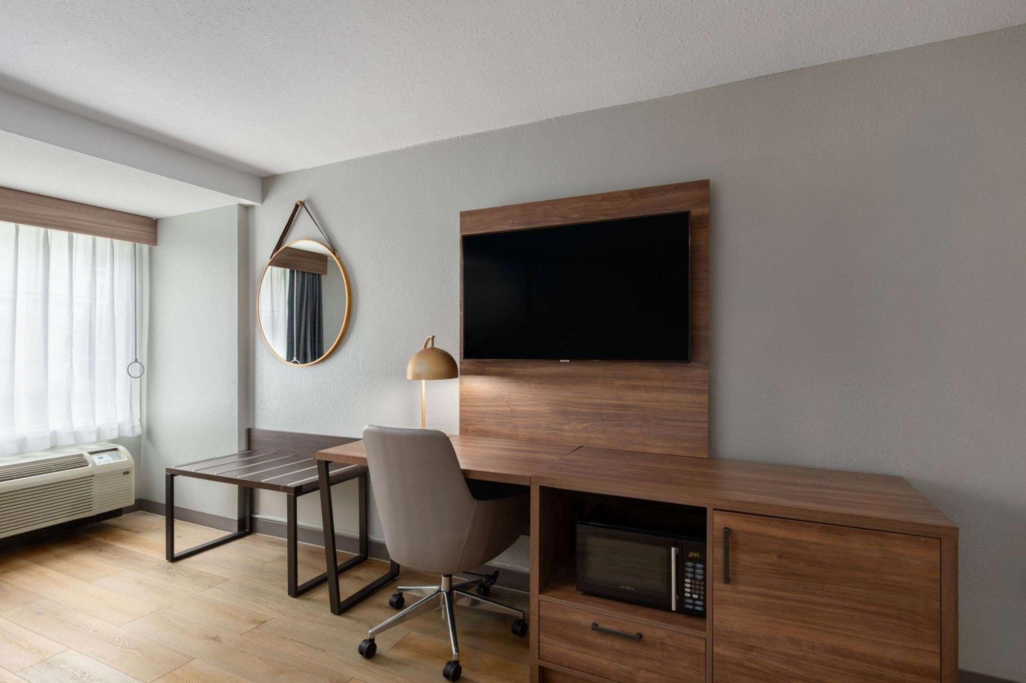 Hawthorn Extended Stay By Wyndham Knoxville Exterior photo